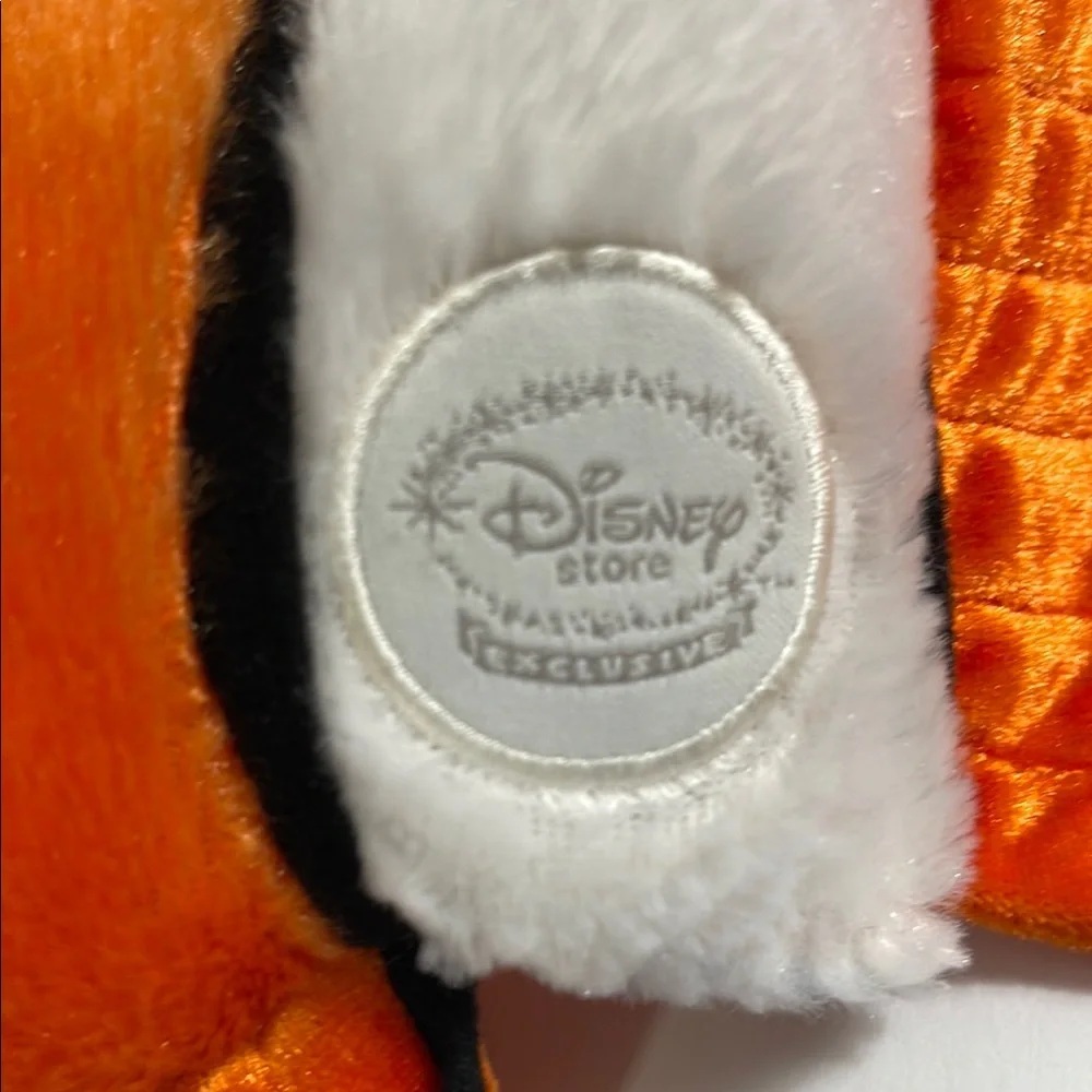Disney Character Nemo Kids Orange and White Clownfish Fish plush Decor Toy